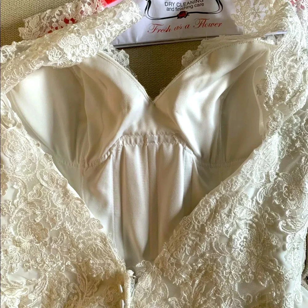 Bonny Bridal Beach wedding Dress 16 - Picture 9 of 12